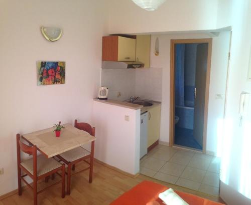 Studio with Sea View image 5
