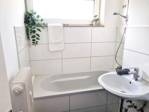 Shower, cozy Apartment with Balcony in Kronberg im Taunus