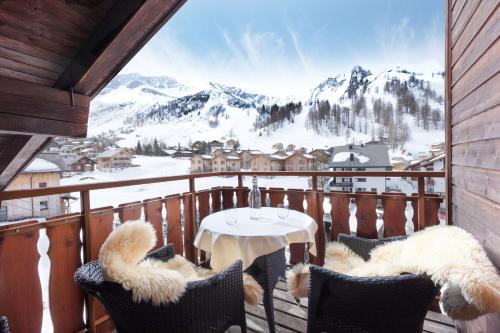 balkon/terras, Hotel TURNA Malbun in Triesenberg