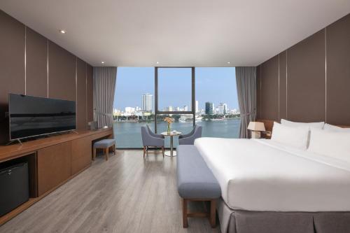 Suite with River View image 6