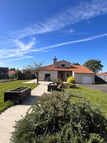 Maison Gîte adaptée PMR à Les Herbiers, 10min du Puy du Fou - Location saisonnière - Les Herbiers