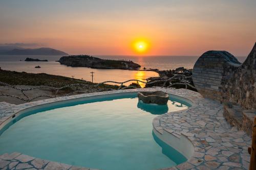 Agalia Luxury Suites - image 5