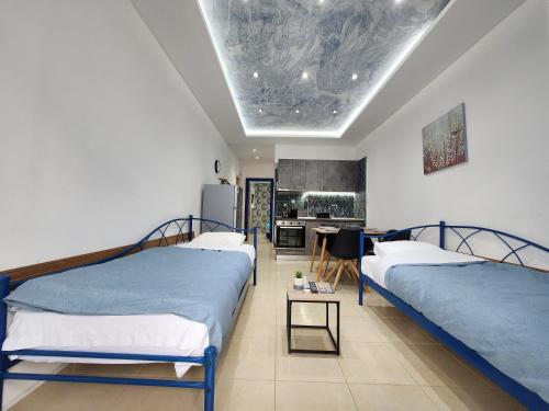  The Blue Beach Apartments in Néa Péramos