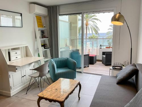 La Prom 2 - a two bedroom apartment with a sea view - Location saisonnière - Nice