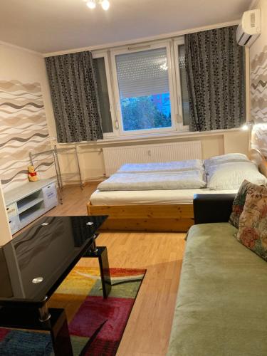 Center One Apartman - image 9