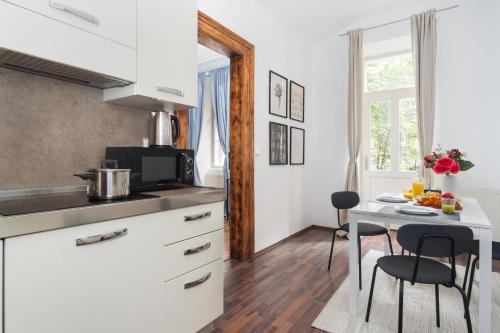 Prague Days - Modern Apartments just 7 min from Wenceslas Square - image 8
