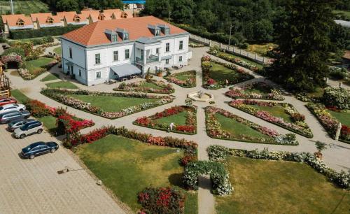 Luby Rózsaházak (Luby Rozsahazak) in Panyola