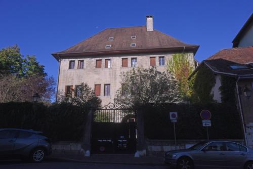 Cabana & Entre 2 Lacs / Résidence Montfort (1535) (Cabana & Entre 2 Lacs / Residence Montfort (1535)) in Rumilly