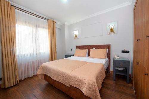 Hotel Daphne - image 13