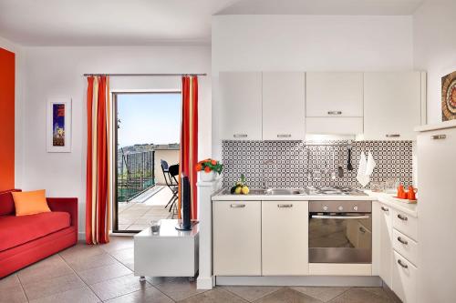 One-Bedroom Apartment with Sea View image 10