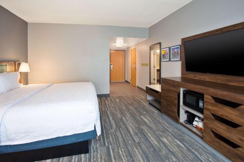 Hampton Inn By Hilton And Suites Tampa East - Casino Area