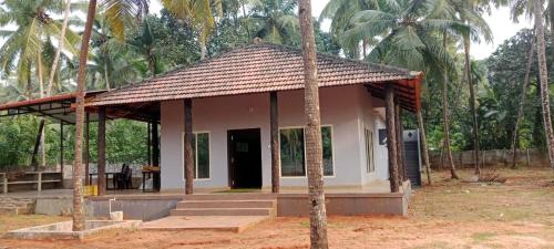 Tarulya lake view Resort