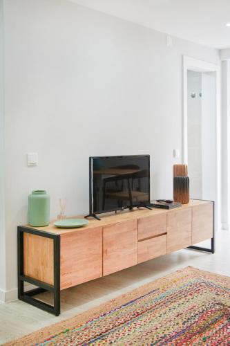 Renovated House Near Beaches, By TimeCooler