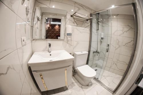 Stay Suite Hotel - image 6