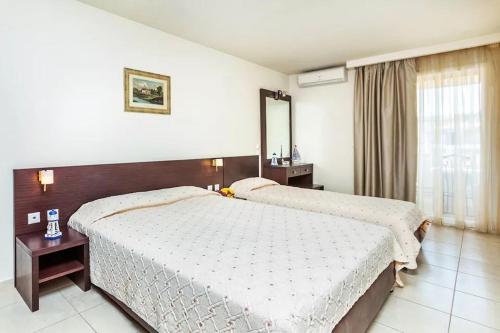 Elinotel Polis Hotel - Photo 1