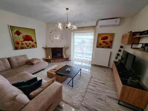  Top floor apartment with nice view., Pension in Thessaloniki bei Melissochórion