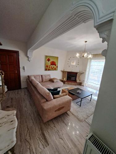  Top floor apartment with nice view. in Thessaloniki