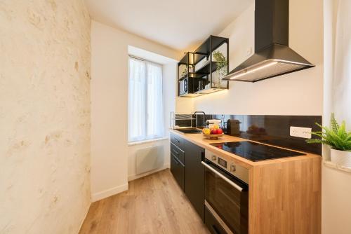 Appartement standing à 7min de Fontainebleau centre, 3min de Moret-sur-Loing et 45min de Paris (1min à pied de la gare)