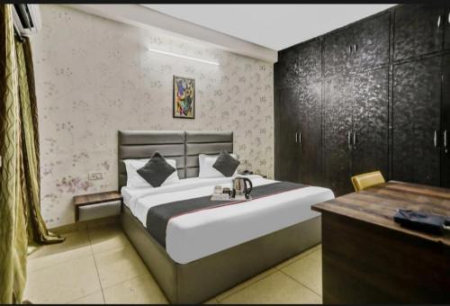 Hotel Comfirt Noida Sector 19