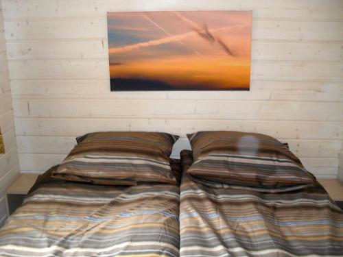 2 bedrooms, 4 beds