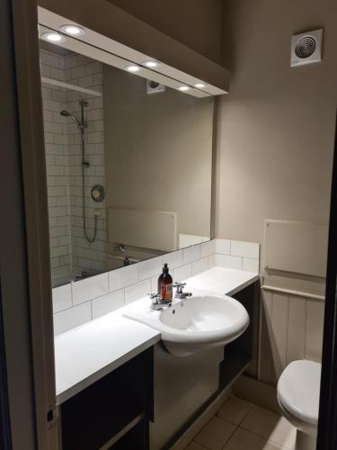 Priory Inn - image 11