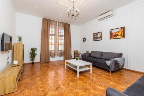 Apartment image 10