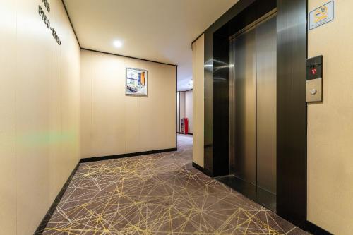 이미미 아파트먼트 - 광저우 시춘 메트로 스테이션 (Yimimi Apartment - Guangzhou Xicun Metro Station ) in 리완 구