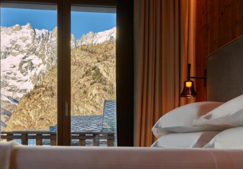 Le Massif Hotel & Lodge Courmayeur The Leading Hotels of the World