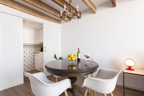 Charming Flats by Aspasios - image 3