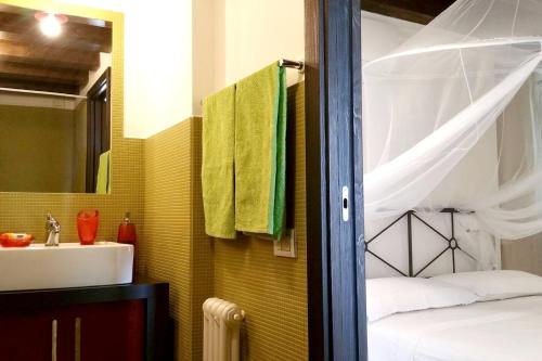 2 bedrooms house with shared pool and wifi at Montalto delle Marche