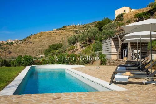 Straordinaria villa con piscina dallo stile unico