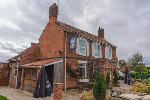 Eyre arms in Laneham