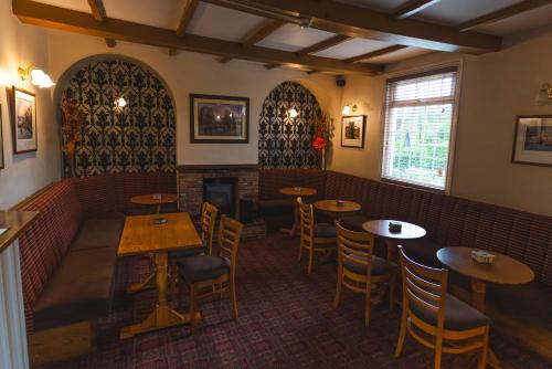 Eyre arms in Laneham