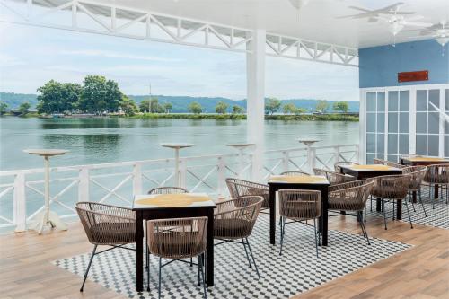 Hotel Casona del Lago in Flores