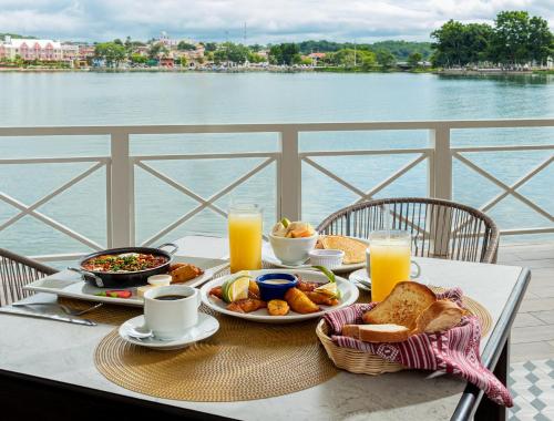 호텔 카소나 델 라고 (Hotel Casona del Lago) in 플로레스