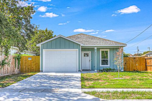 Bay Breeze Beauty - Flour Bluff, TX