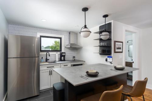Cherry Street Loft A Pet-Friendly & In the Heart of Downtown Black Mtn! in Black Mountain, USA