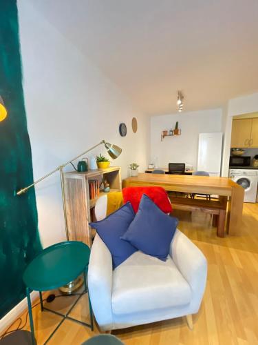 Cosy Modern Apartment in Portobello