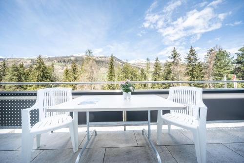 陽台/露台, PL 202 Lichtdurchflutete Wohnung mit grossem Balkon Richtung Scuol in 塔拉斯普