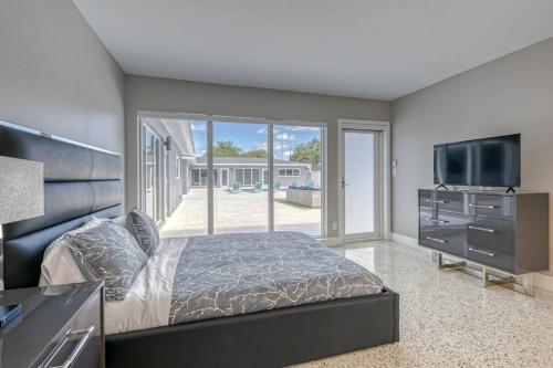 Sunshine Manor 2017-2 in Fort Lauderdale, USA