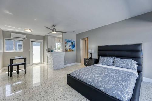 Sunshine Manor 2017-2 in Fort Lauderdale, USA