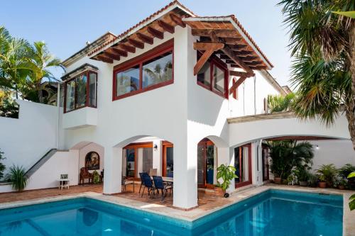 Mexican villa with private pool at Hotel Zone