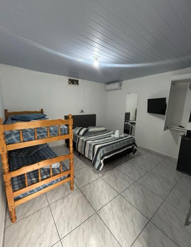 Triple Room room in Hotel Paraná BC