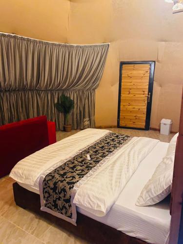 1 queen bed
