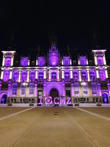 Studio de l'hôtel de ville - Location saisonnière - Charleville-Mézières