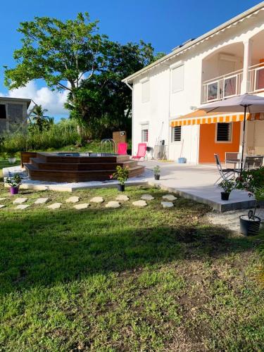 Maison de 2 chambres avec piscine privee jardin clos et wifi a Sainte Anne