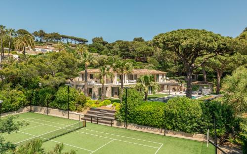 Villa Le Faune - Ultra-Luxurious 10 en-suites with Sea View and Tennis - Location, gîte - Saint-Tropez