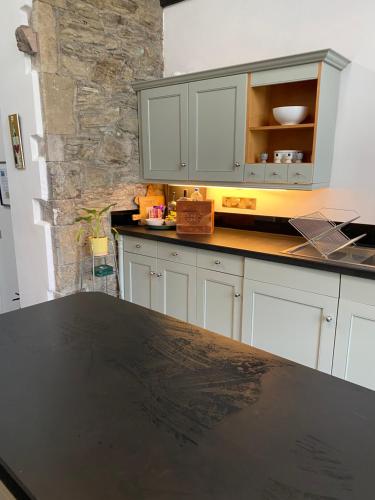 Converted chapel - Sant Pedr Newydd - with sea views, Amlwch (fotografie 8)