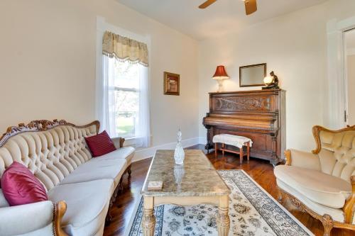 Historic Charleston Home Less Than 1 Mi to University!