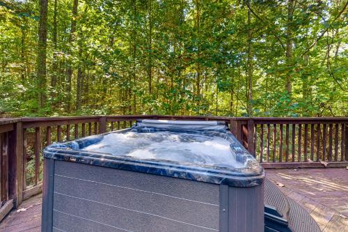 Woodland Hideaway in Gatlinburg, USA